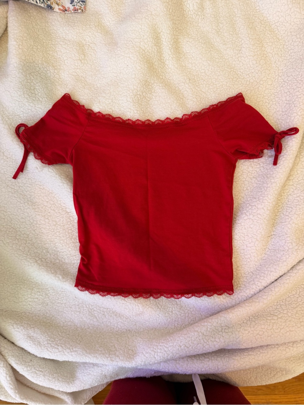 Women's Red Off-Shoulder Lace-Trim Crop Top